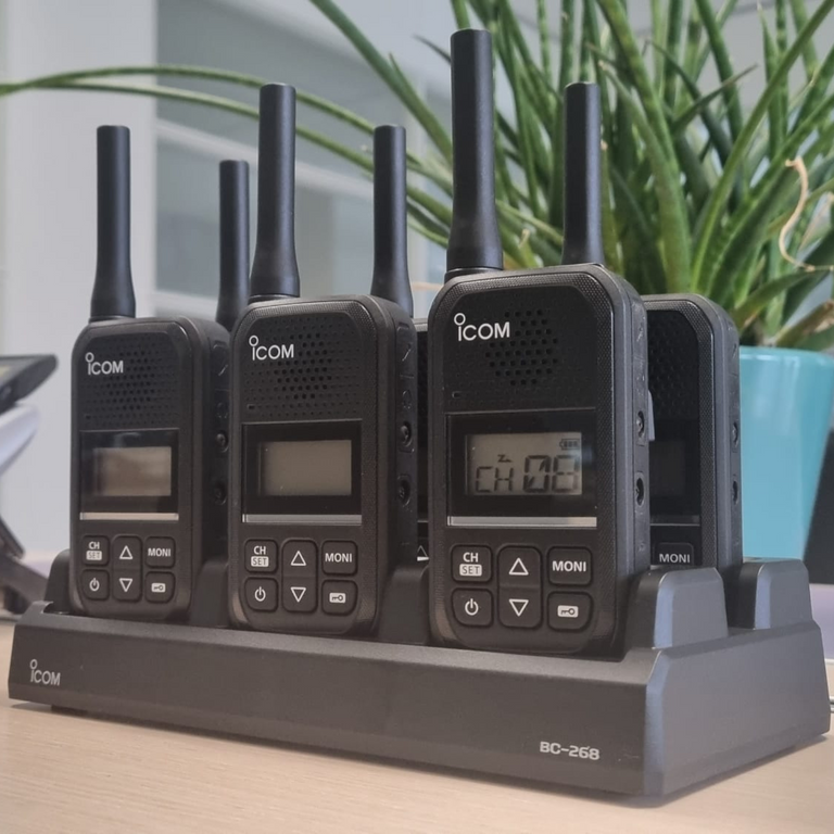 Icom BC-268 Caricabatterie Multiplo a 6 Posti per IC-U20SR